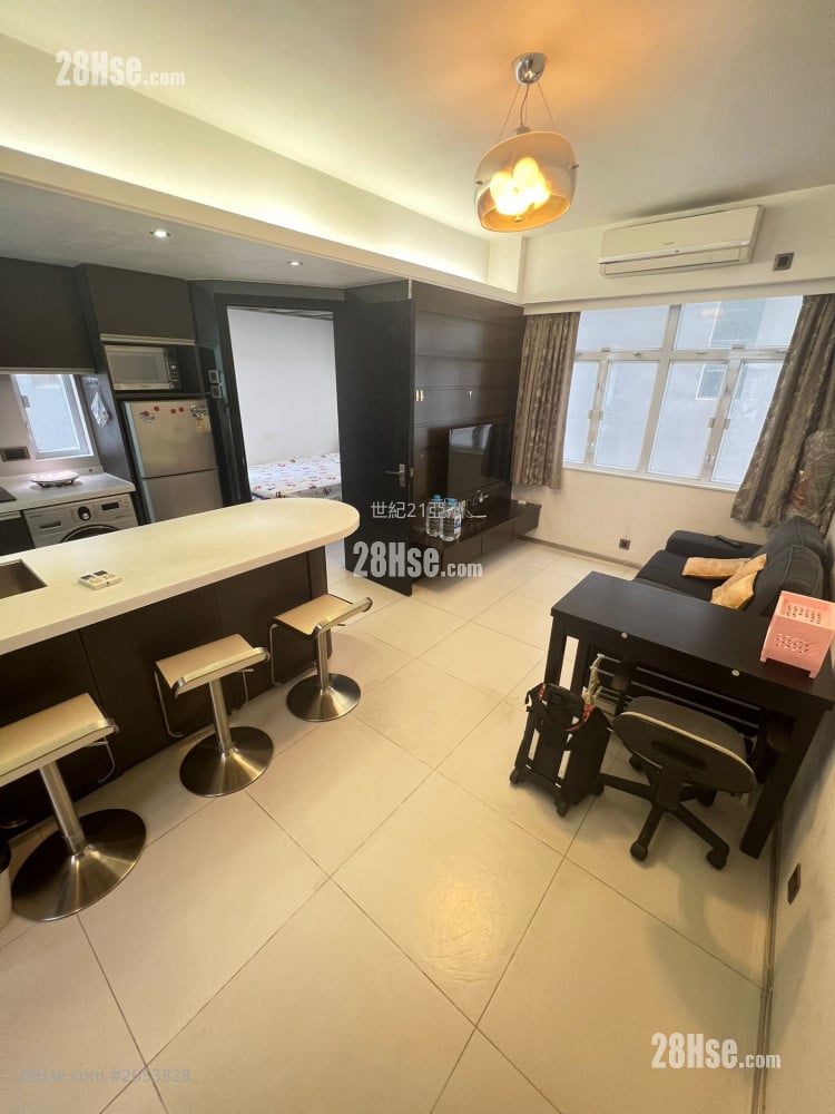 Kam Sing Mansion Sell 2 Bedrooms , 1 Bathroom 355 ft²