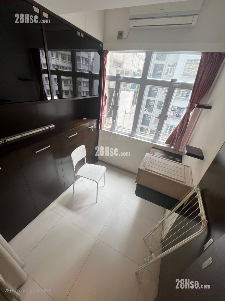 Kam Sing Mansion Sell 2 Bedrooms , 1 Bathroom 355 ft²
