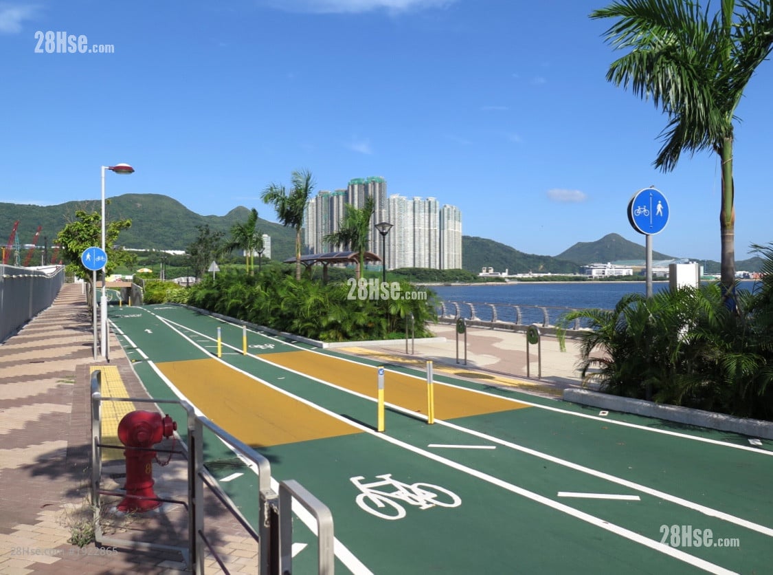 致蓝天 租盘 5+ 房 , 4 浴室 1,120 平方尺