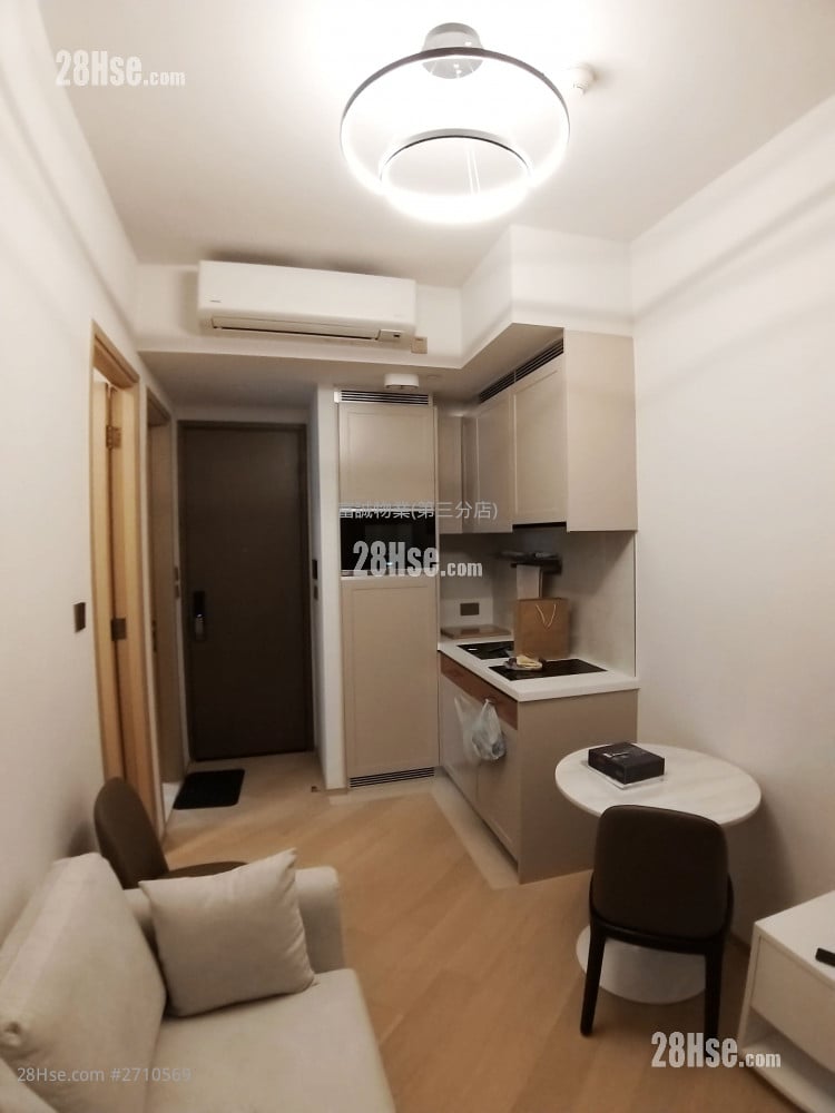 One East Coast Sell 374 ft²