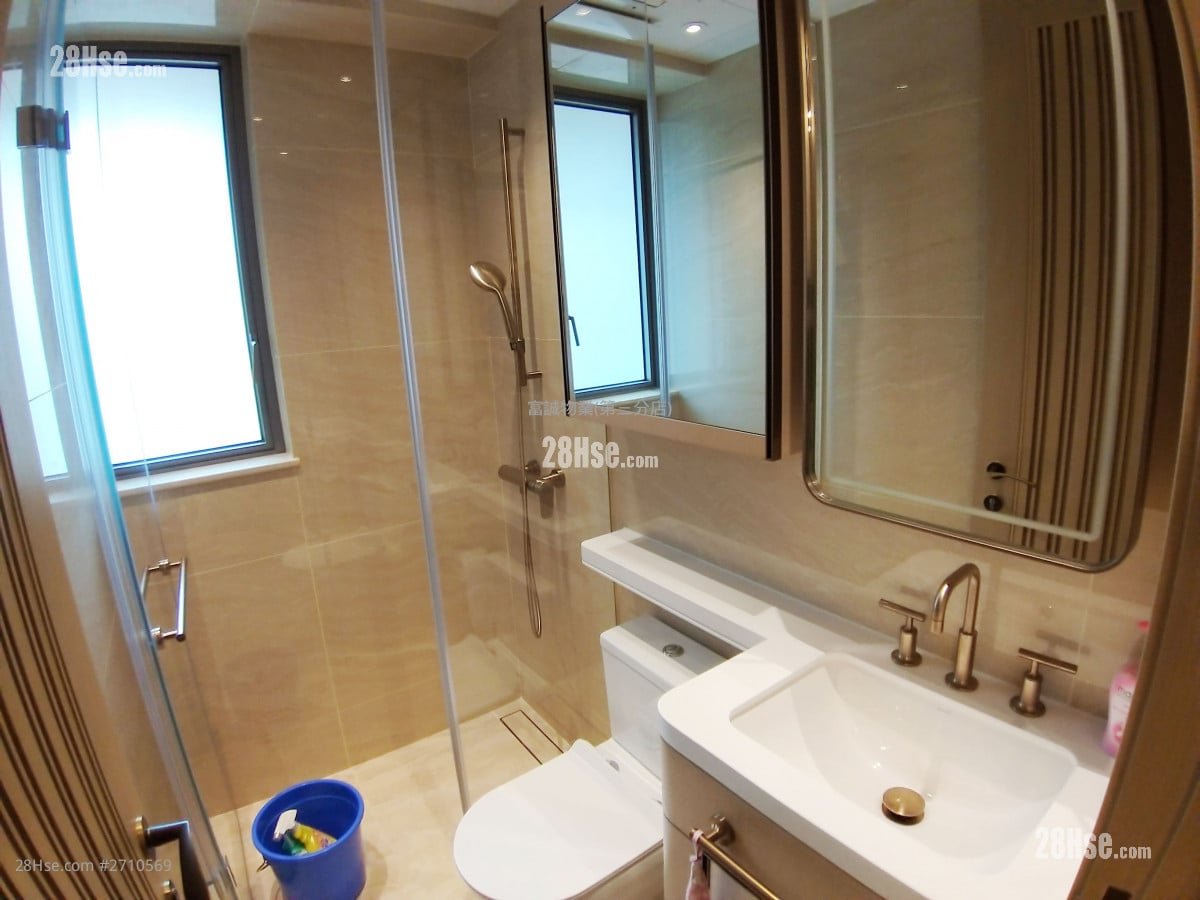 One East Coast Sell 374 ft²