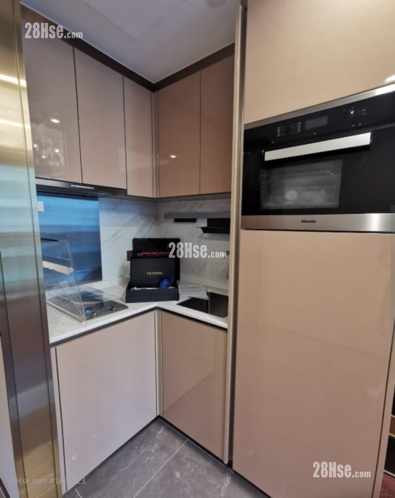 睿峰 租盘 开放式间隔 , 1 浴室 244 平方尺