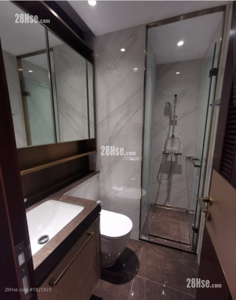 睿峰 租盘 开放式间隔 , 1 浴室 244 平方尺