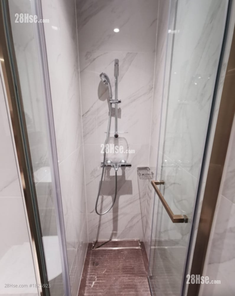 睿峰 租盘 开放式间隔 , 1 浴室 244 平方尺