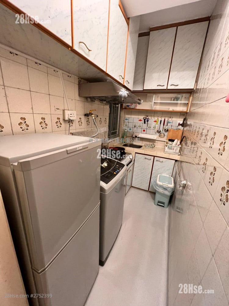 金狮花园 售盘 2 房 , 1 浴室 285 平方尺