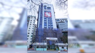 Prince Central Building: Prince Central由新地發展，位於何文田太子道西195號，設有1座，提供101伙，實用面積由251至1,351平方呎，間隔為開放式、1房、2房、3房連套房、4房連套房及儲物房、4房連雙套房及儲物房。