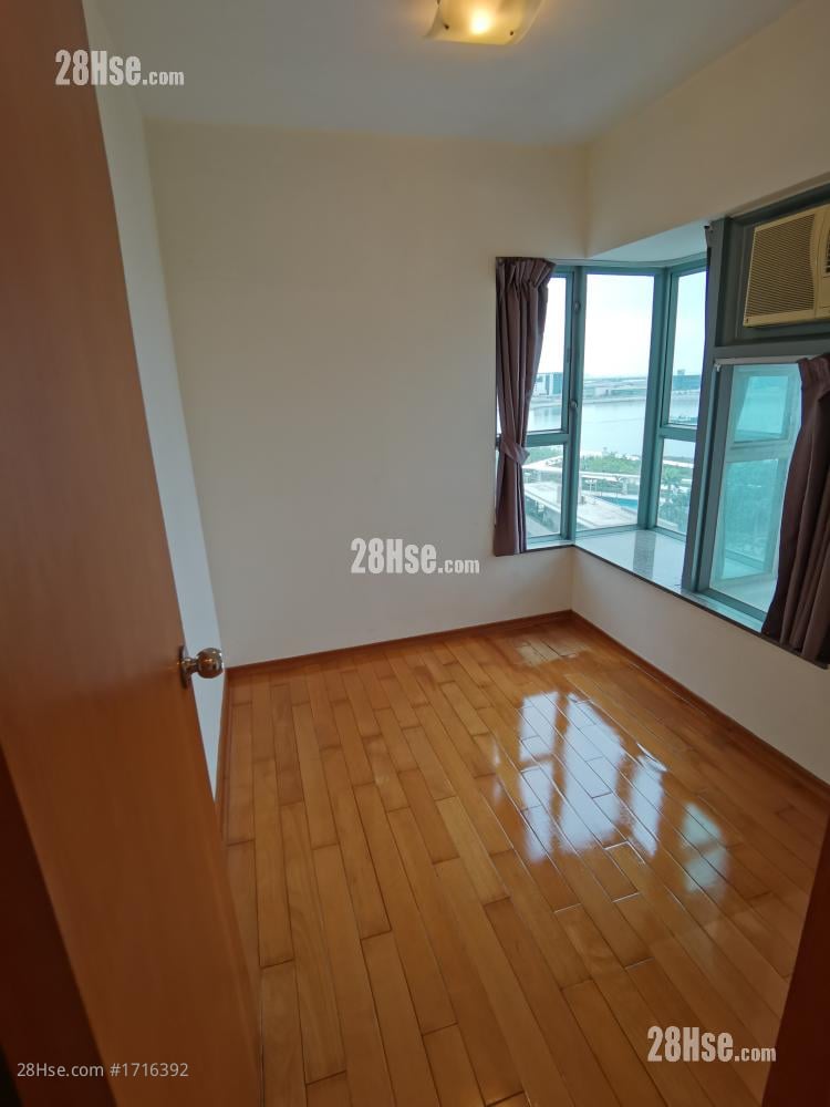 Seaview Crescent Rental 2 Bedrooms , 1 Bathroom 568 ft²