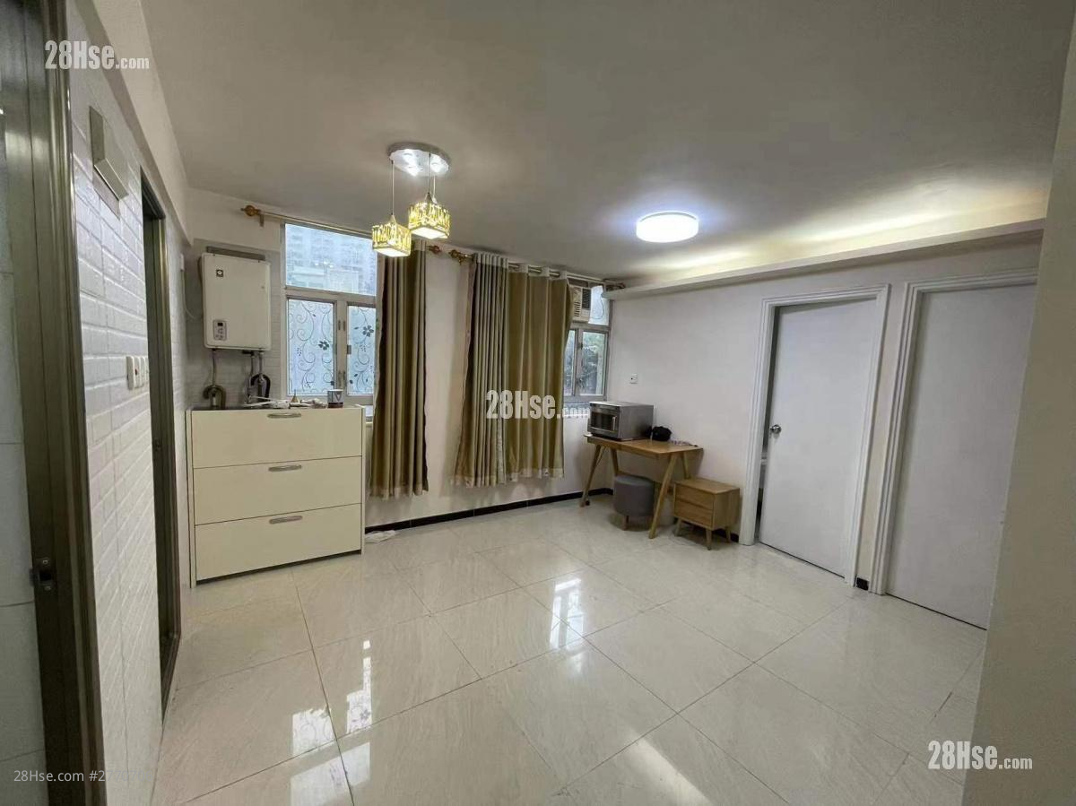 Siu Hei Court Sell 3 bedrooms 415 ft²