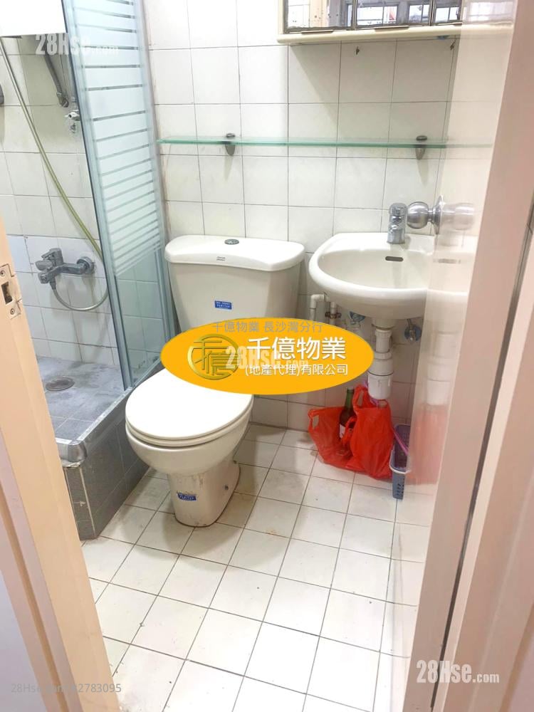 Manor Centre Sell 2 Bedrooms 278 ft²