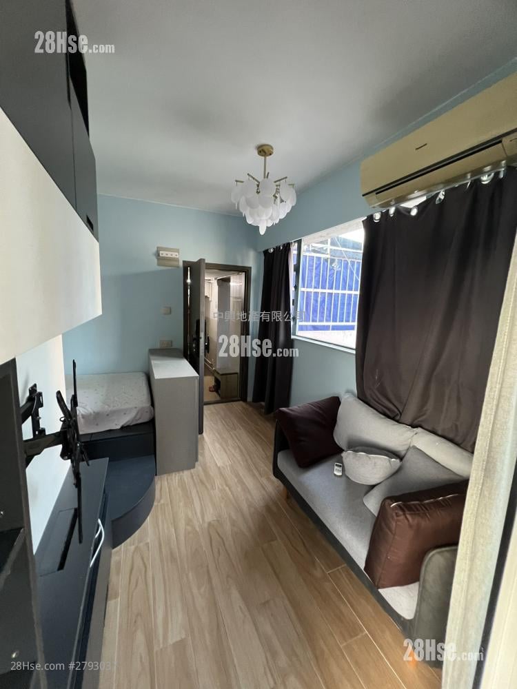 Pine Tree Building Sell Studio , 1 Bathroom 149 ft²