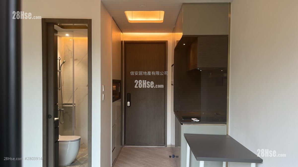 The Royale Rental Studio , 1 Bathroom 215 ft²