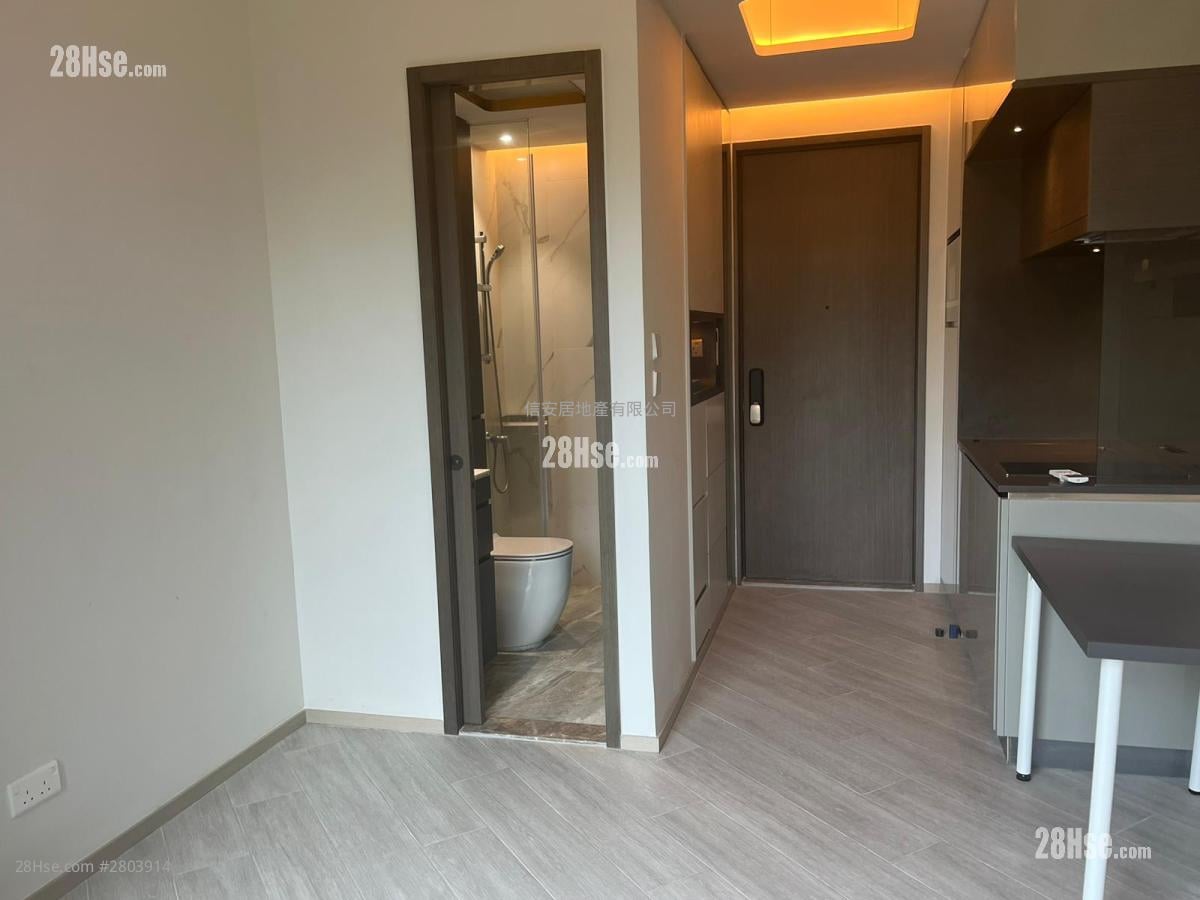 The Royale Rental Studio , 1 Bathroom 215 ft²