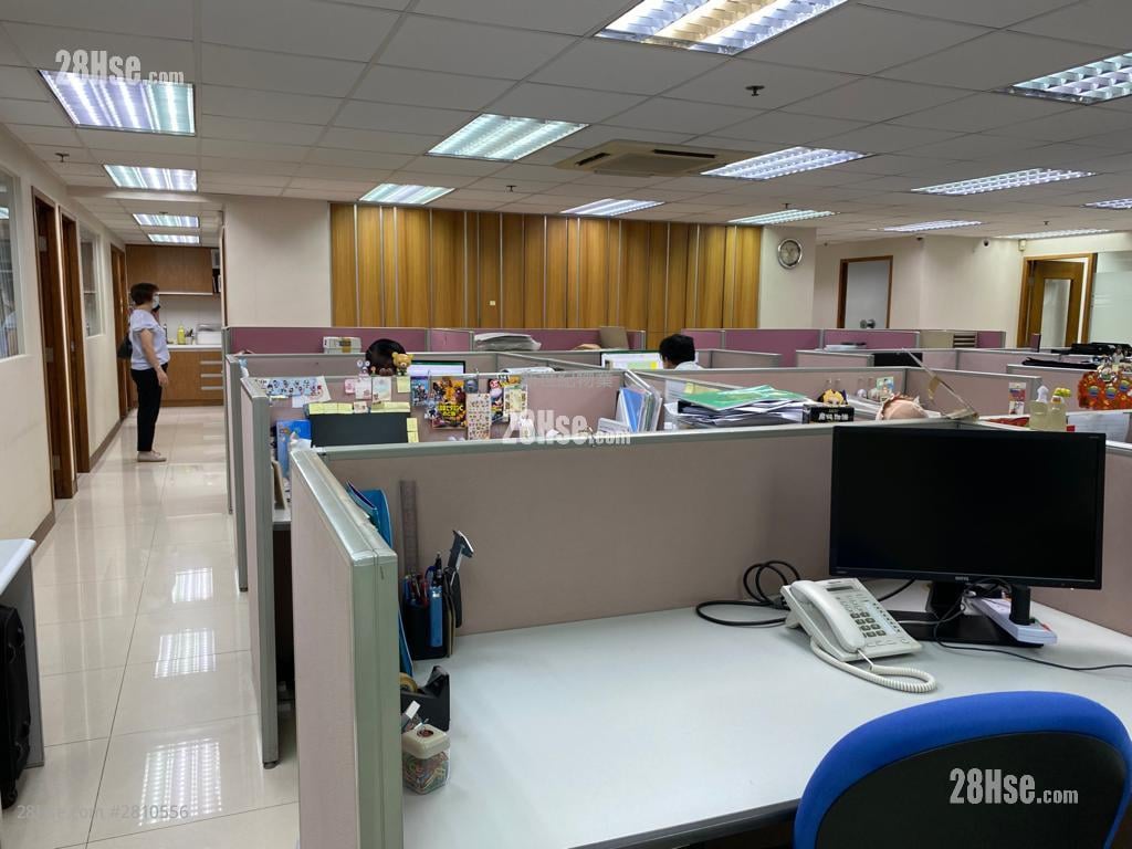 華鴻工貿中心 租盤 1 廁所 2,568 平方呎