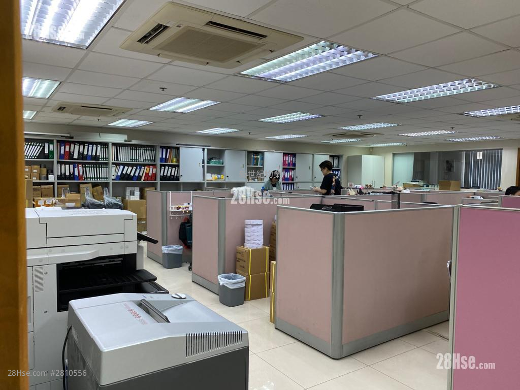 華鴻工貿中心 租盤 1 廁所 2,568 平方呎