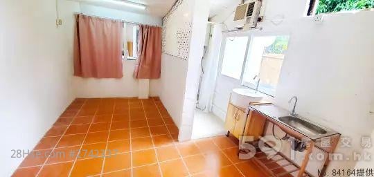 富泰BBQ场第一个隧道口 租盘 开放式间隔 , 1 浴室 170 平方尺