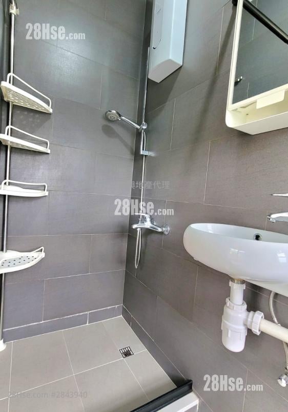 村屋 租盘 3 房 , 2 浴室