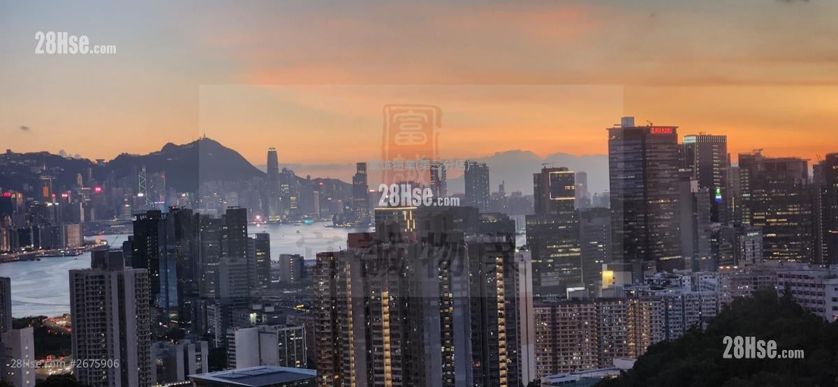 Hong Wah Court Sell 2 Bedrooms , 1 Bathroom 423 ft²