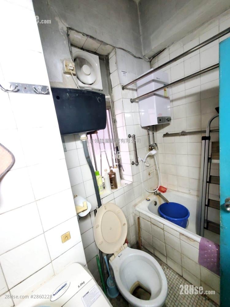 馬頭圍道191-195號  售盤 2 房 , 1 浴室 494 平方呎