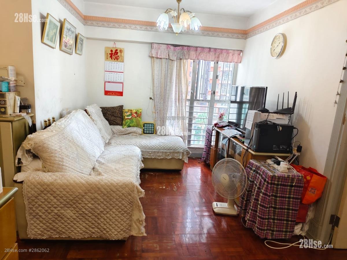 Yue Xiu Plaza Sell 3 bedrooms , 1 bathrooms 566 ft²