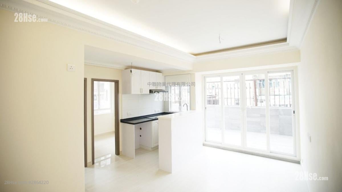 Yuet On Building Sell 2 Bedrooms , 1 Bathroom 363 ft²