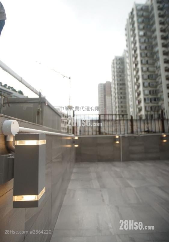 Yuet On Building Sell 2 Bedrooms , 1 Bathroom 363 ft²