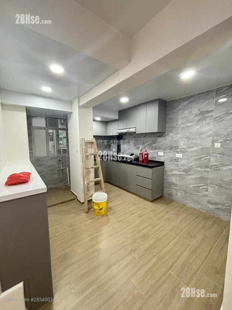 华尔大厦 租盘 3 房 , 2 浴室 703 平方尺