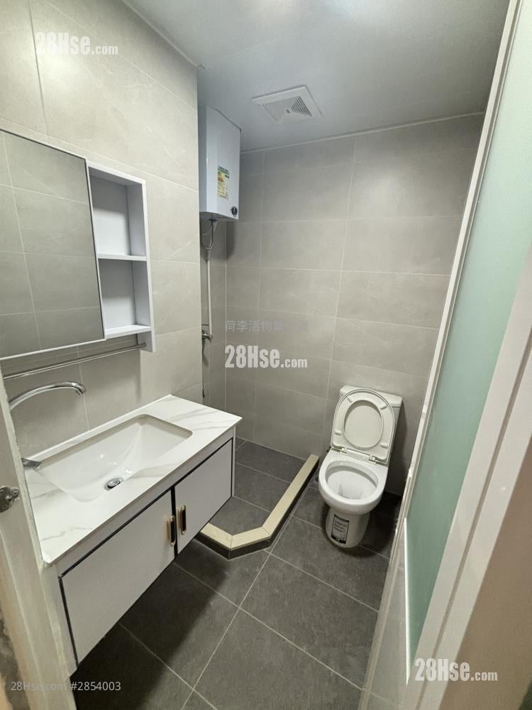 华尔大厦 租盘 3 房 , 2 浴室 703 平方尺