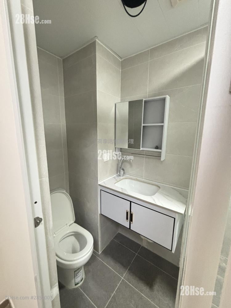 华尔大厦 租盘 3 房 , 2 浴室 703 平方尺