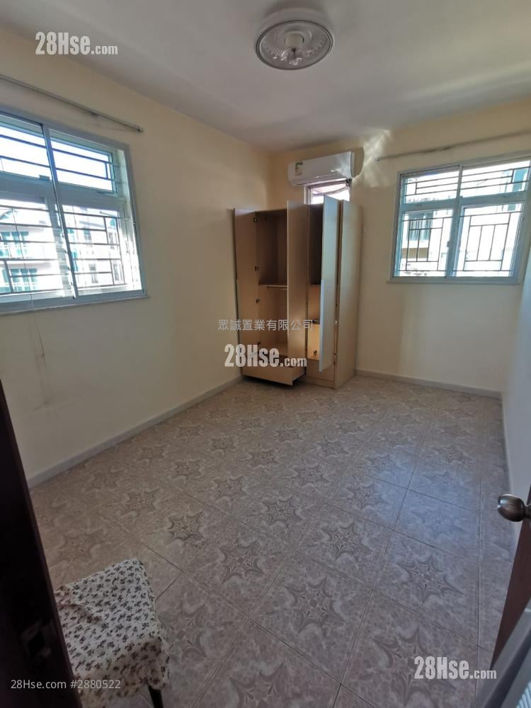 Village Rental 3 Bedrooms , 2 Bathrooms 1,400 ft²