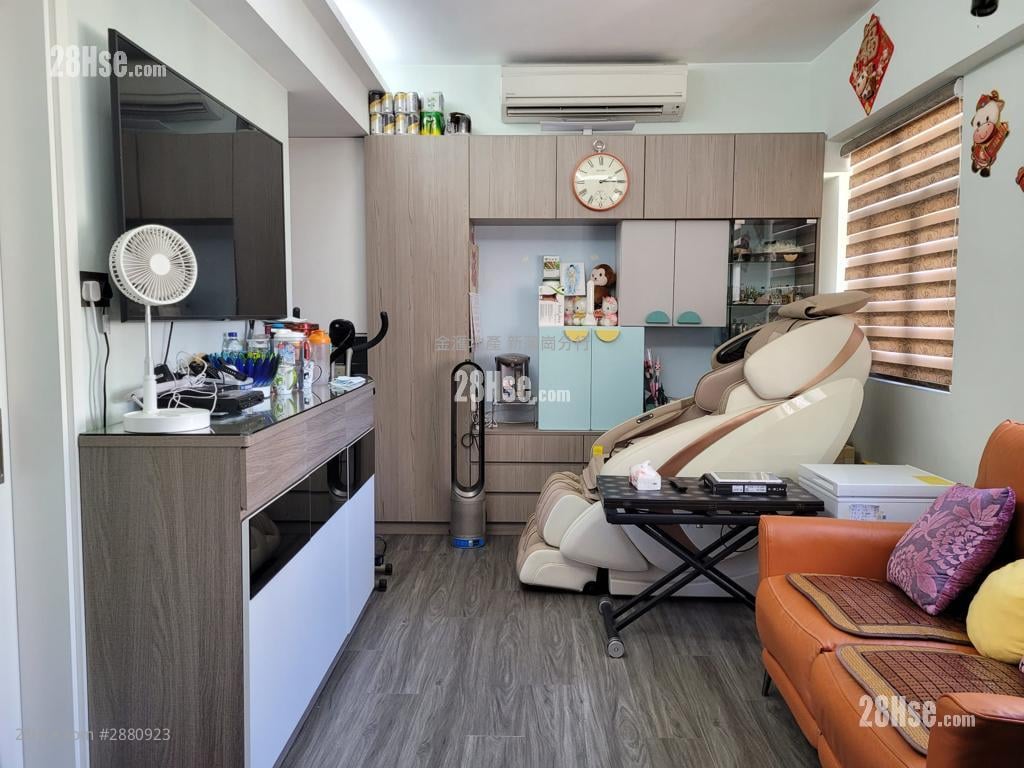 Hong King Building Sell 2 bedrooms , 1 bathrooms 392 ft²