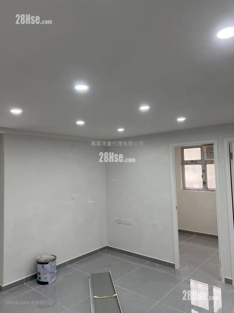 Kam Pui Building Sell 2 bedrooms , 1 bathrooms 371 ft²