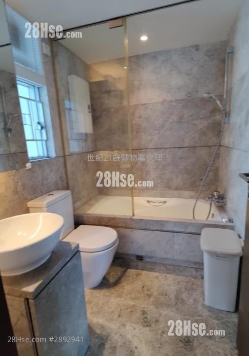 Billionnaire Royale Rental 3 Bedrooms , 2 Bathrooms 887 ft²