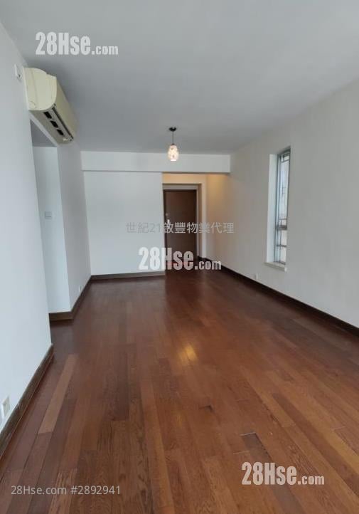 Billionnaire Royale Rental 3 Bedrooms , 2 Bathrooms 887 ft²