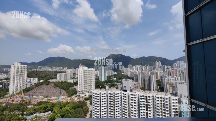 Billionnaire Royale Rental 3 Bedrooms , 2 Bathrooms 887 ft²