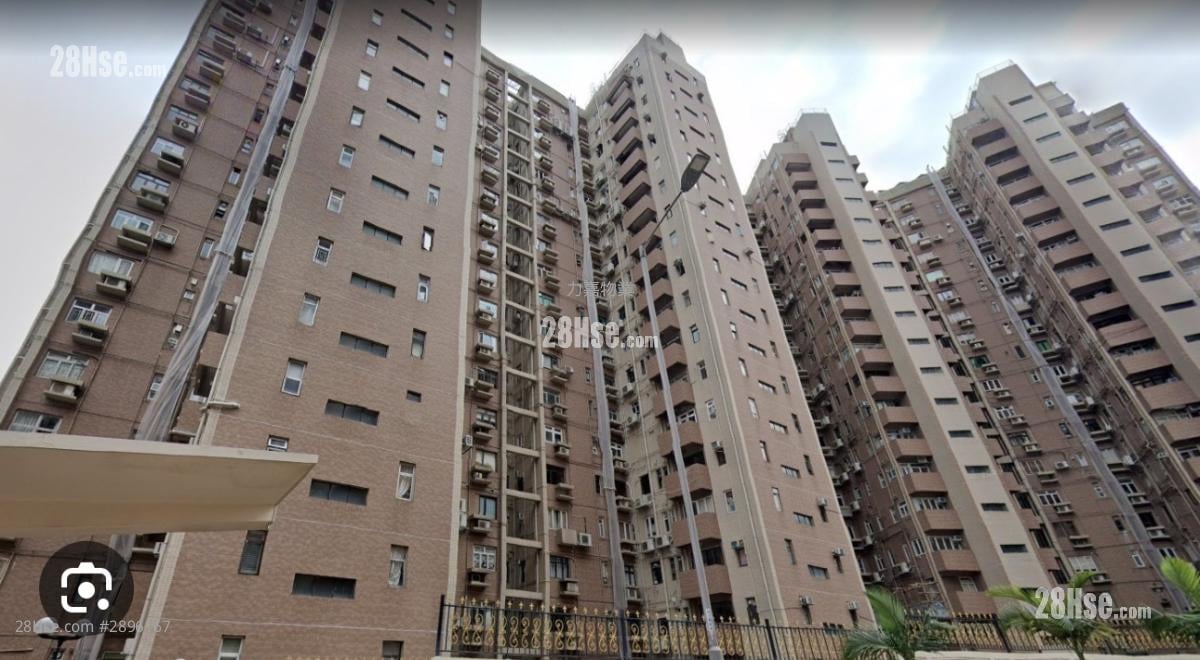 Summit Court Sell 3 Bedrooms , 2 Bathrooms 1,650 ft²