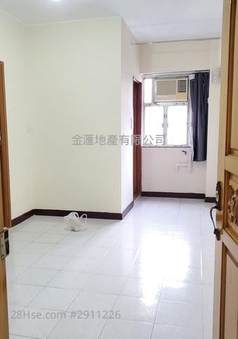 Hong King Building Sell 2 bedrooms , 1 bathrooms 325 ft²