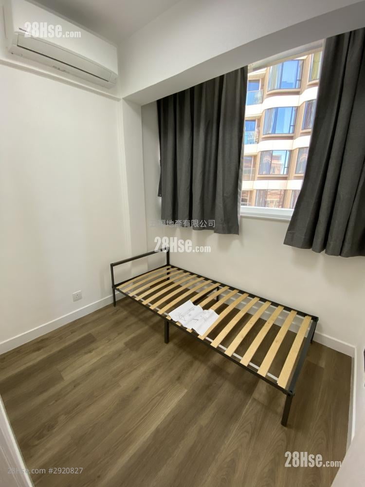 Sai Wan New Apartments Rental 2 Bedrooms , 1 Bathroom 348 ft²