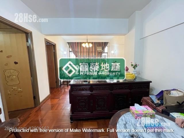 Tak Hing Building Sell 2 bedrooms 902 ft²