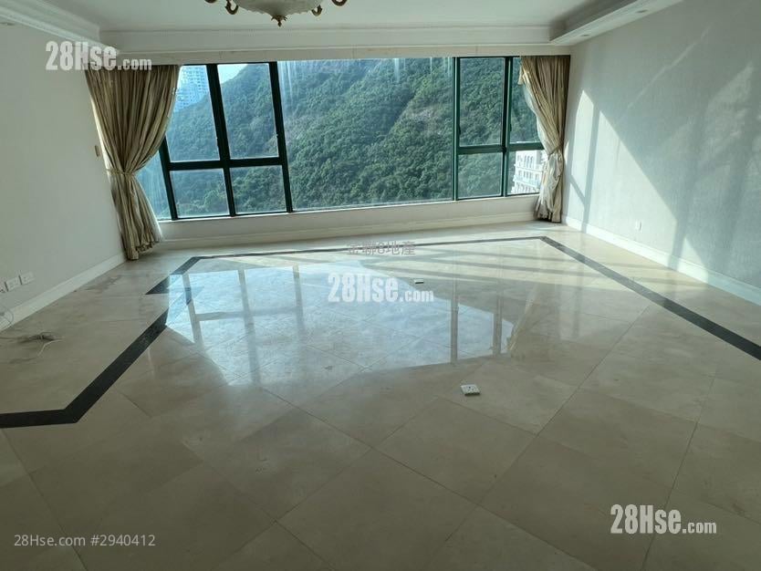South Bay Palace Rental 4 bedrooms , 3 bathrooms 1,947 ft²