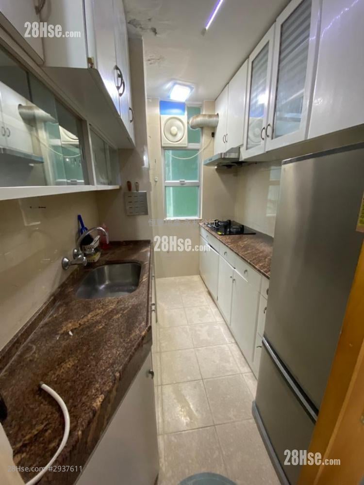 Hiu Tsui Court Sell 3 bedrooms , 1 bathrooms 554 ft²