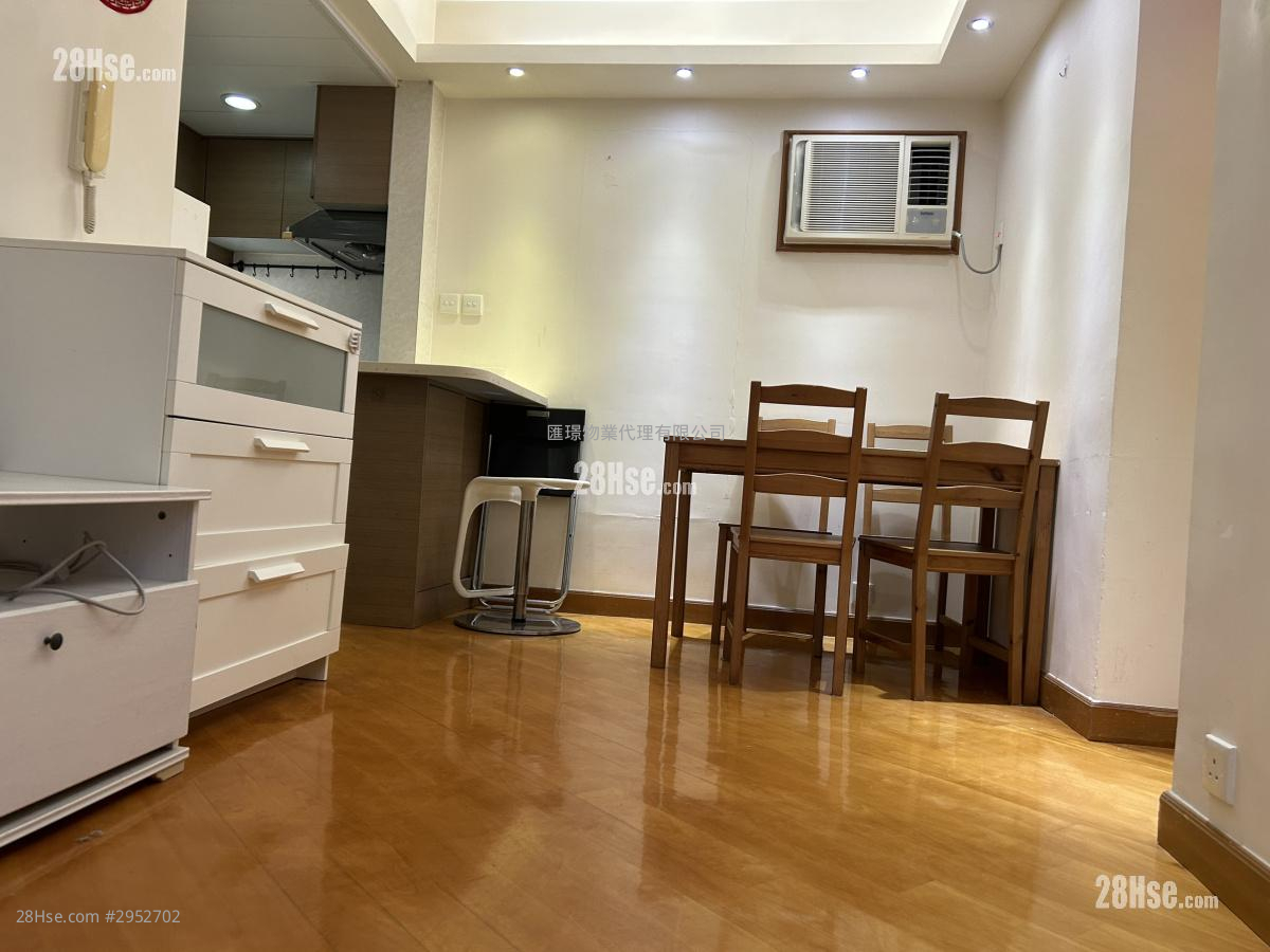 Yee Fung Court Rental 3 bedrooms 438 ft²