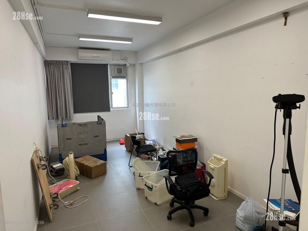 长庆工业大厦 租盘 200 平方尺