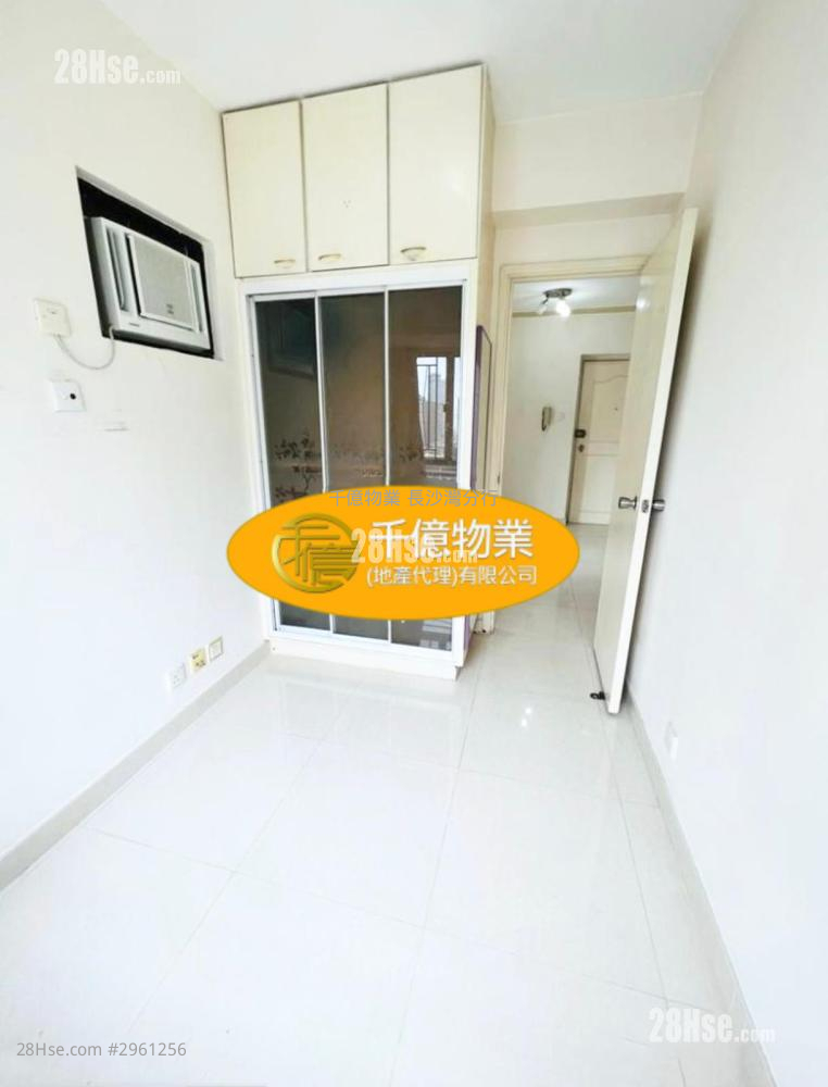 Lai Kwan Court Sell 2 bedrooms 321 ft²
