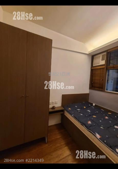 Sze Bo Building Sell 3 Bedrooms , 3 Bathrooms 573 ft²