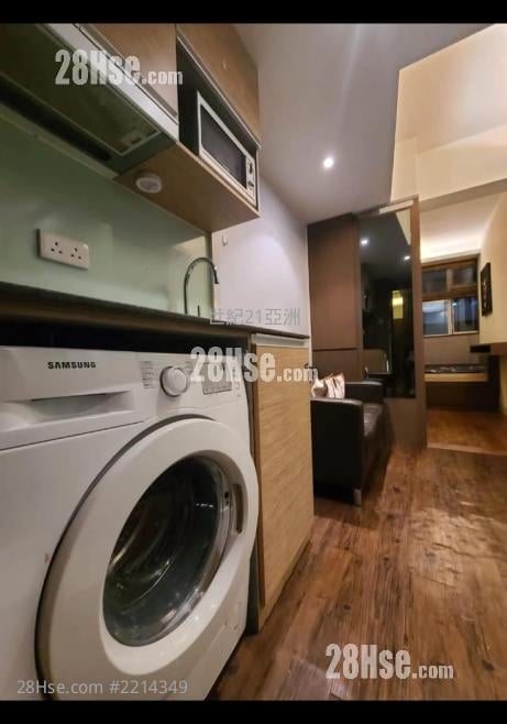 Sze Bo Building Sell 3 Bedrooms , 3 Bathrooms 573 ft²