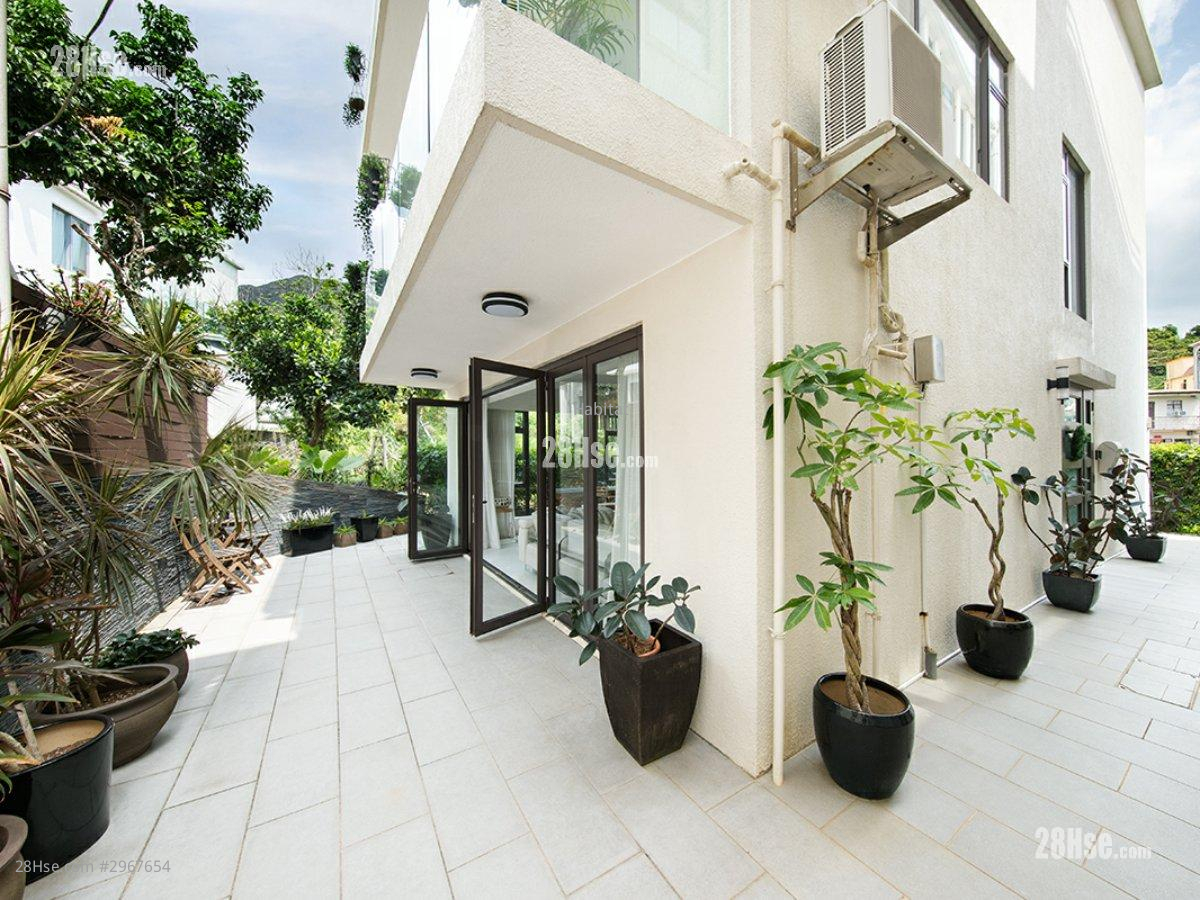 Cheung Sha Sell 5+ bedrooms , 3 bathrooms 2,100 ft²
