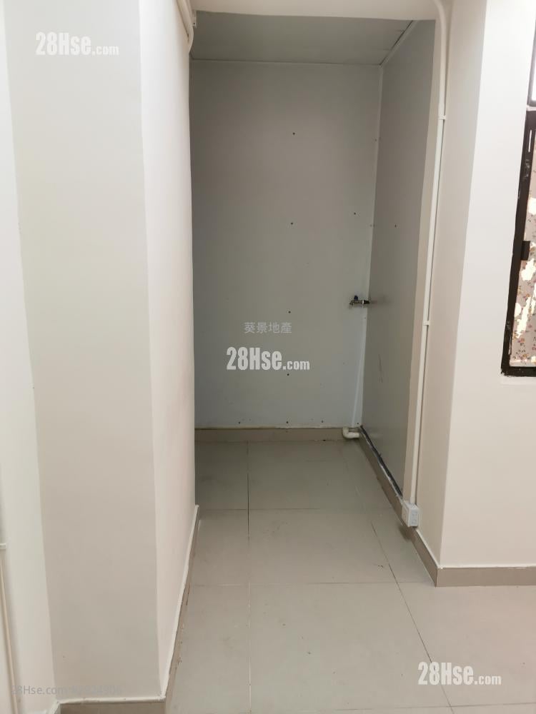 Kwong Fai Building Sell 2 bedrooms , 2 bathrooms 460 ft²