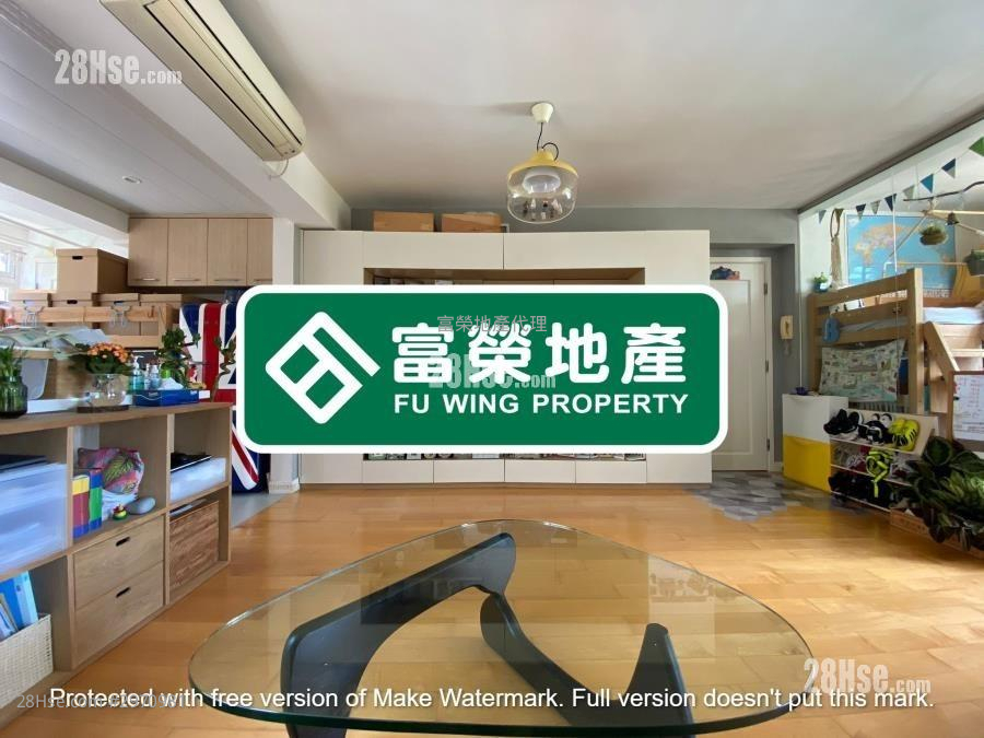 Foursquare Mansion Sell 2 bedrooms , 1 bathrooms 563 ft²