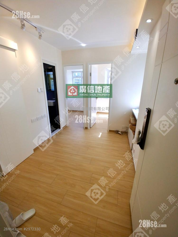 Man Shing Building Sell 2 bedrooms , 1 bathrooms 250 ft²