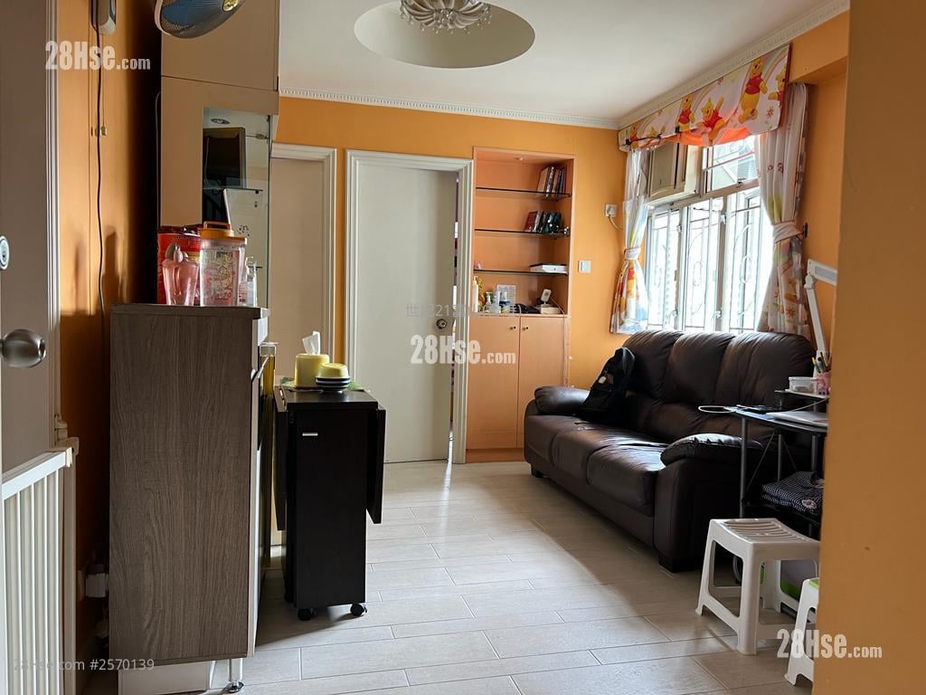 Hsin Kuang Centre Sell 2 bedrooms , 1 bathrooms 382 ft²